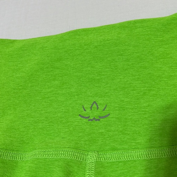 Beyond Yoga Neon Heather Green High Waisted Biker Shorts - Picture 11 of 11